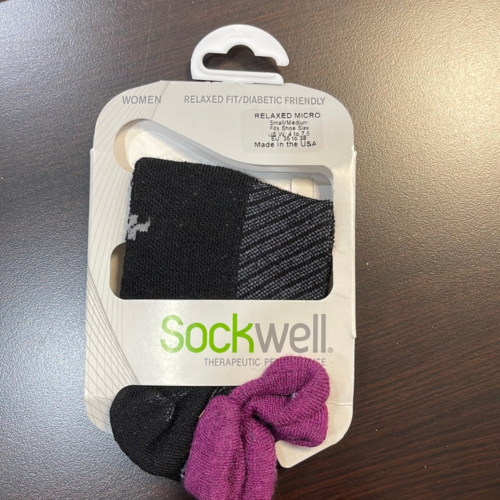 Sockwell Relaxed fit micro diabetic friendly merino wool ankle socks in black